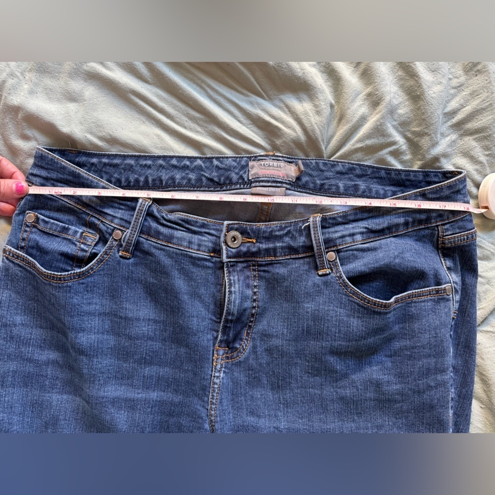 Torrid boyfriend straight 14 women’s jeans - Picture 6 of 9